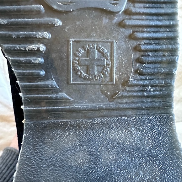 Doc Marten Flora boots - black, size 7 - Picture 7 of 7